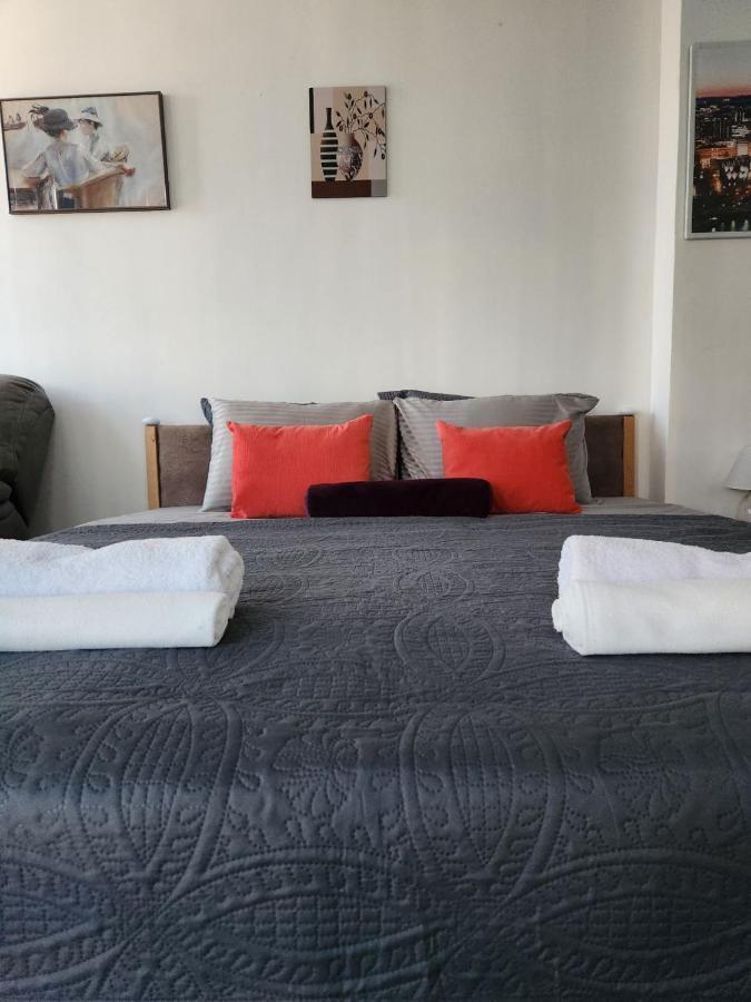 Hotel City Rooms Prishtina Пристина Екстериор снимка