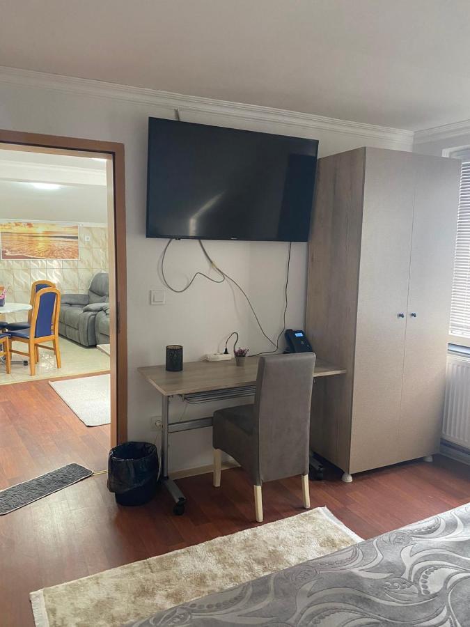 Hotel City Rooms Prishtina Пристина Екстериор снимка