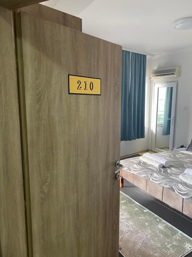 Hotel City Rooms Prishtina Пристина Екстериор снимка