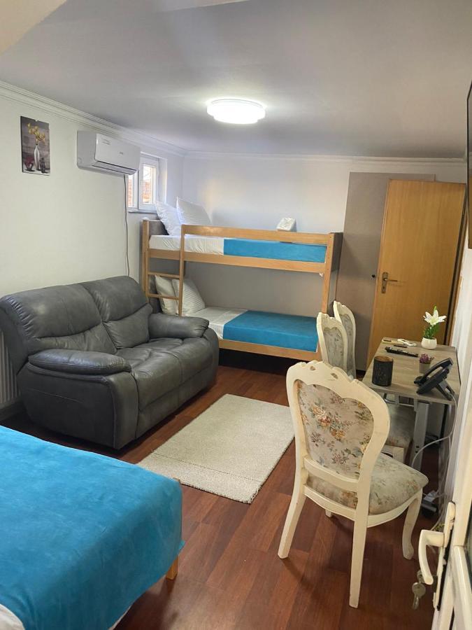 Hotel City Rooms Prishtina Пристина Екстериор снимка